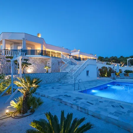Rita Iv Villa